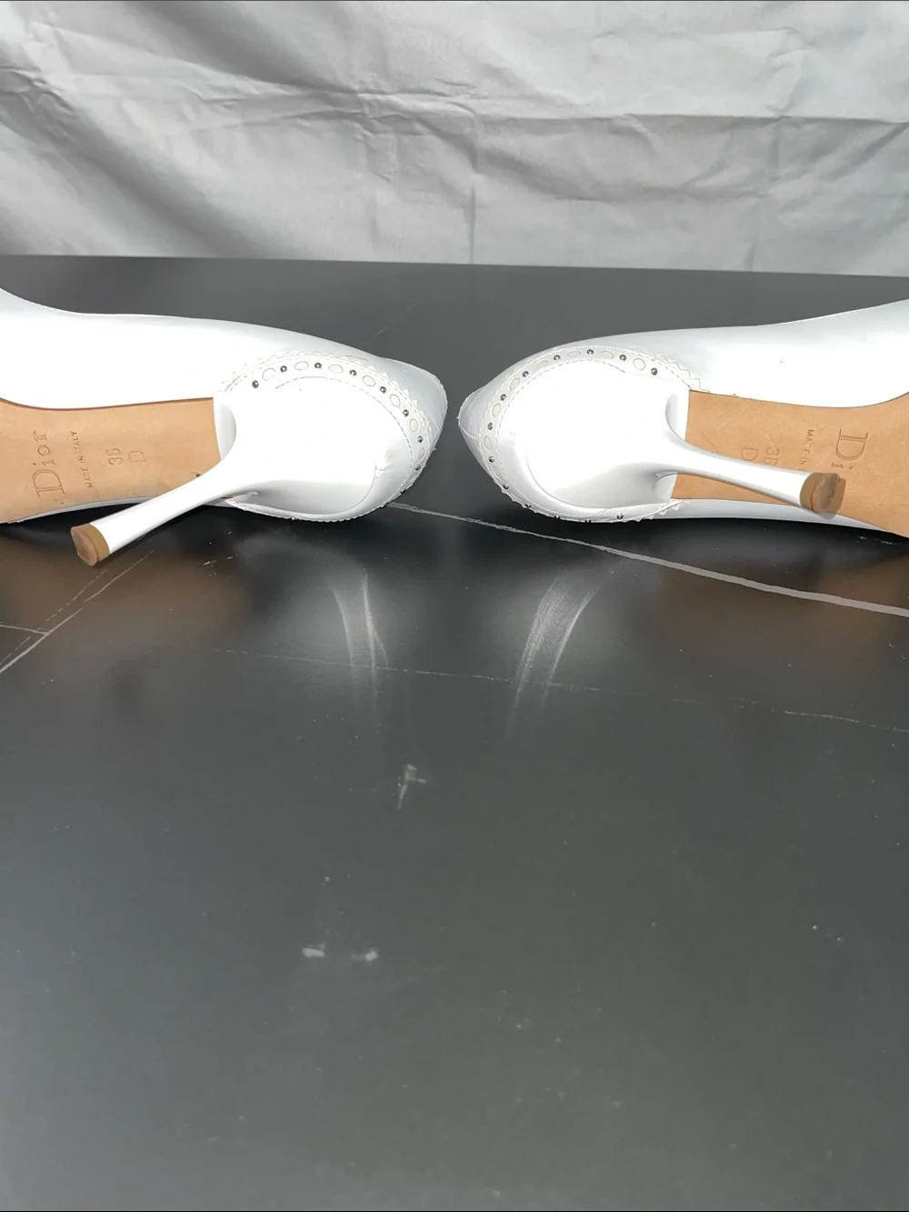 CHRISTIAN DIOR WHITE LEATHER D-TRICK PUMPS BY JOHN GALLIANO  FTL-08-192
